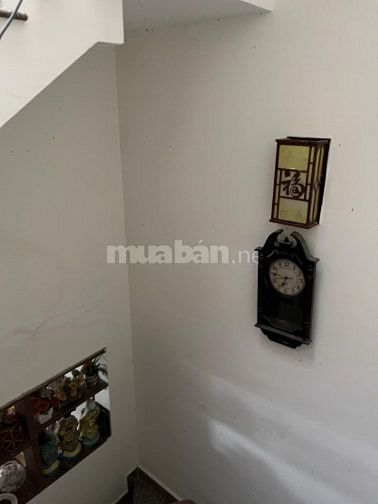 Bán Nhà 4x18m 3 tầng BTCT 217/5 Tôn Thất Thuyết P3 Q4