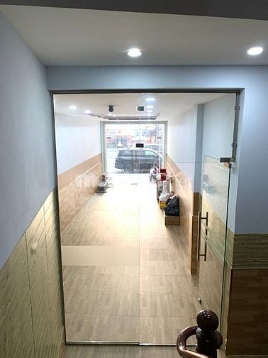 Cho thuê mặt bằng đường Lê Hồng Phong, P10 Q10. DT 4x16m. Giá 24 triệu