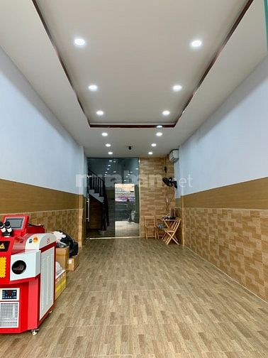 Cho thuê mặt bằng đường Lê Hồng Phong, P10 Q10. DT 4x16m. Giá 24 triệu