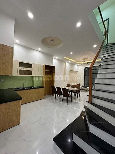 HOT HOT HOT nhà Quận 4 - Đường Vĩnh Hội - Gần công viên - 2,350 tỷ