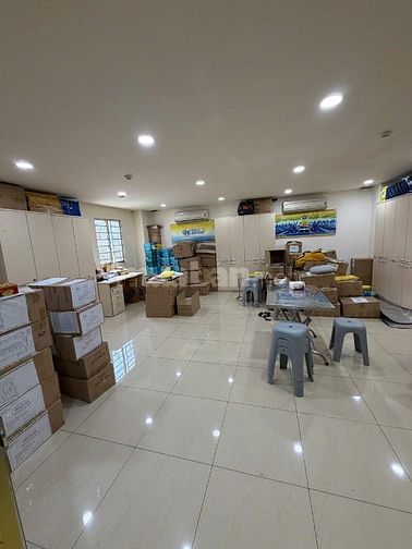 Bán nhà mặt phố 490 Ngô Gia Tự Phường Vườn Lài TP HCM