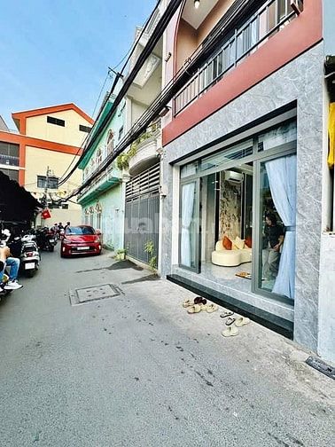 Bán nhà sẵn hợp đồng thuê 12tr Lạc Long Quân P3 Tân Bình 34,7m2, 3tỷ5 