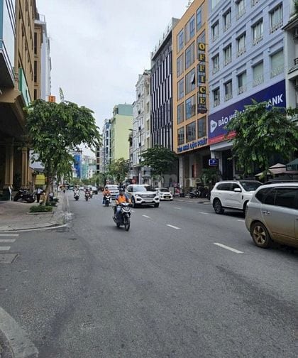 Bán nhà HXH 83/3 P2 Bạch Đằng ngay sân bay 6 tầng 6x15m chỉ 22 tỷ.