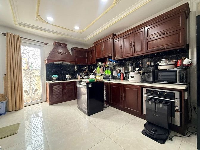 BÁN NHÀ BIỆT THỰ PHONG CÁCH TÂN CỔ ĐIỂN, MÁI NGÓI