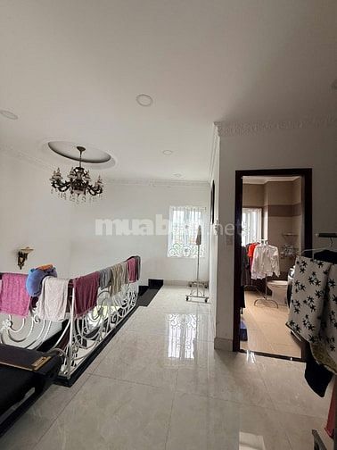BÁN NHÀ BIỆT THỰ PHONG CÁCH TÂN CỔ ĐIỂN, MÁI NGÓI