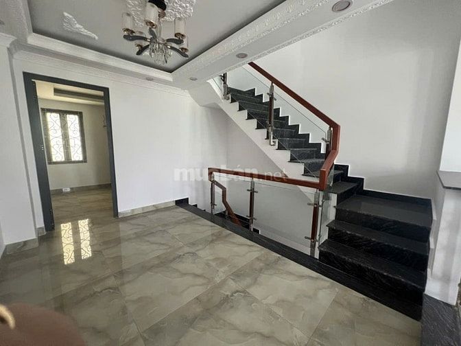 11 TỶ - NHÀ 4 TẦNG 4PN - PHẠM VĂN ĐỒNG, LINH TÂY