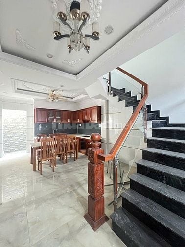 11 TỶ - NHÀ 4 TẦNG 4PN - PHẠM VĂN ĐỒNG, LINH TÂY