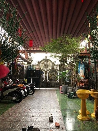 Bán Biệt Thự Sân Vườn Đg Lương Văn Can P15, Q8. DT 8 x 29m, nở hậu