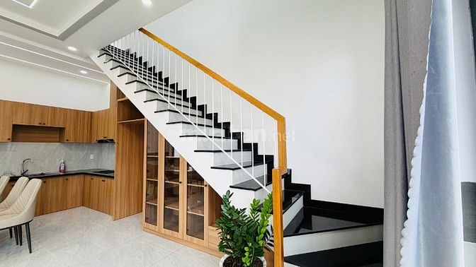 🏡🌿 BIỆT THỰ MINI 2 LẦU – SÂN VƯỜN CÂY TRÁI – 1 SẸC TRẦN VĂN MƯỜI