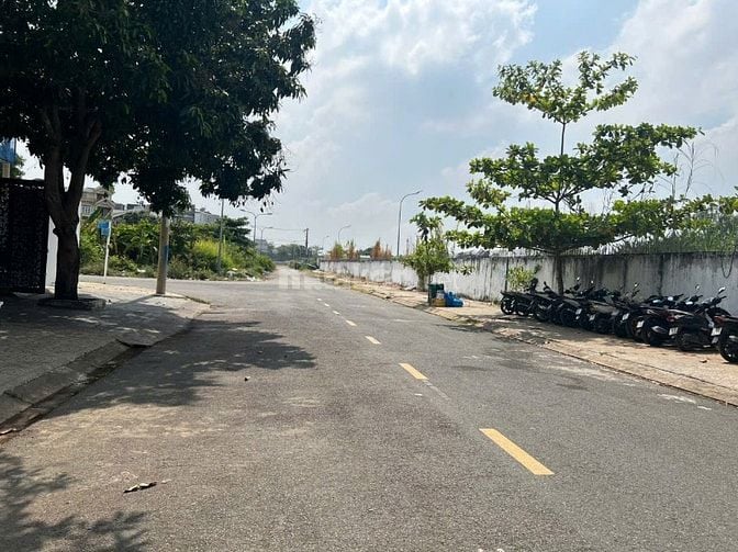 Bán đất biệt thự mặt tiền sông  KDC T30 xã Bình Hưng Bình Chánh 