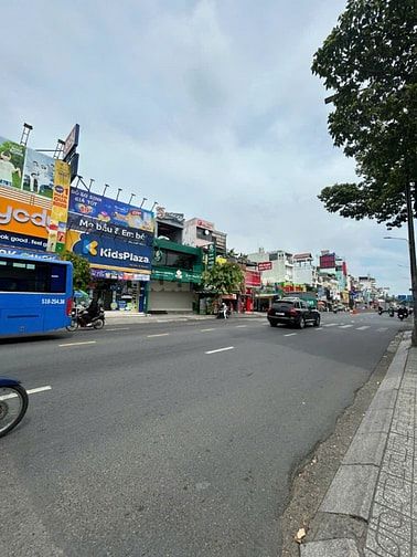 Bán Nhà mặt tiền Phan Văn Trị, P5, Gò Vấp, đối diện Cityland, dt 4x23m