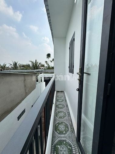 Nhà 1/đường Hoa Vàng, hơn 300triệu sở hữu nhà bên hông uỷ ban Mỹ Hạnh 