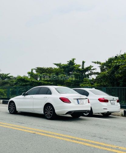 Chính chủ về quên nên cần bán Bmw320i dkld 07/2019