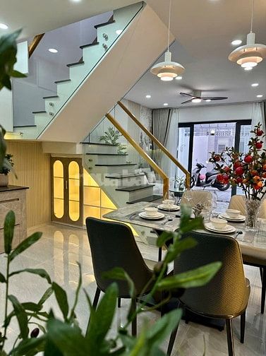 Bán nhà Phan văn Trị P7, gò vấp, ngay nhà hàng Hương Phố, dt 65m,1 lầu
