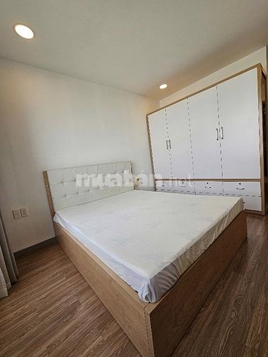 Cho thuê căn hộ 92m2 chung cư The Gold View