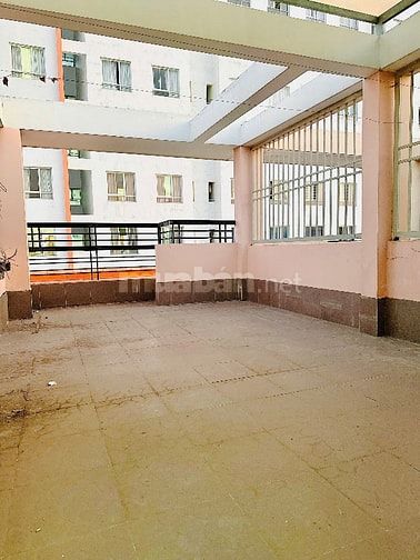 Bán nhà MT đường 3 KDC Bông Sao P5Q8.