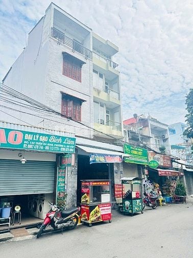 Bán nhà mặt tiền đường Trần Bá Giao,f5,trệt+4 lầu