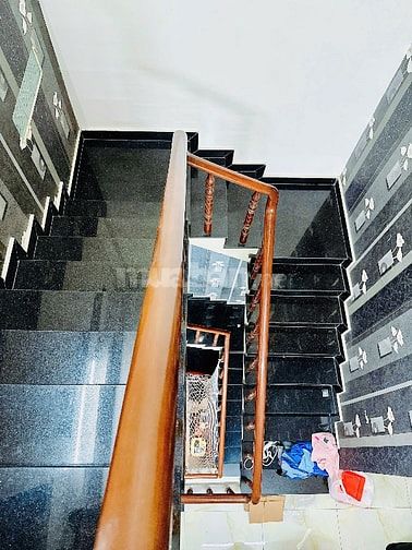Bán nhà MT đường 3 KDC Bông Sao P5Q8.