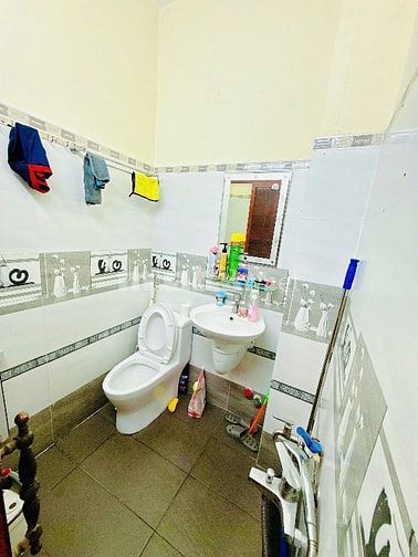 Bán nhà MT đường 3 KDC Bông Sao P5Q8.