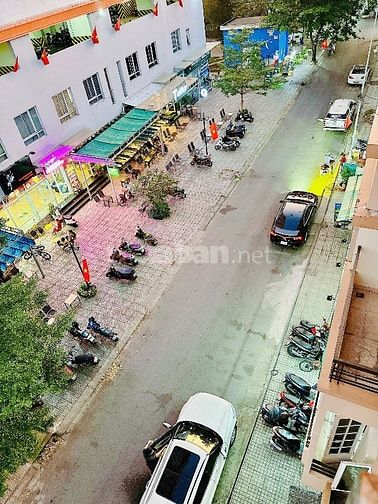 Bán nhà MT đường 3 KDC Bông Sao P5Q8.