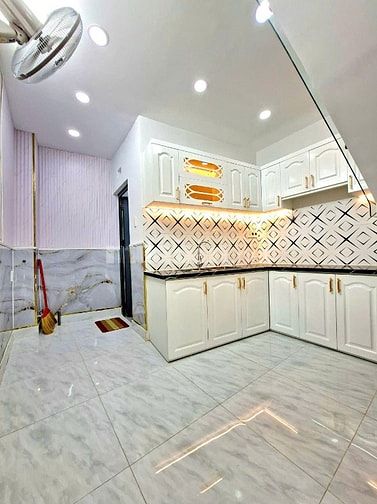 BÁN NHÀ MẶT TIỀN HẼM THÔNG XE HƠI - KINH DOANH MỌI NGÀNH NGHỀ 