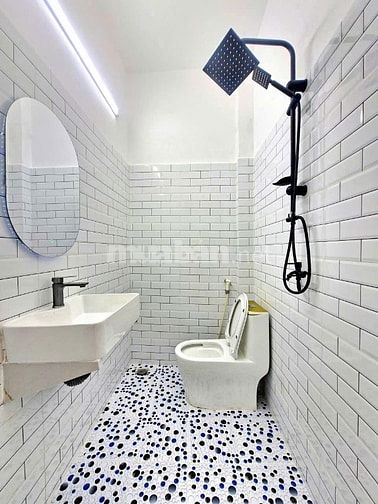BÁN NHÀ HẼM XE HƠI CHẠY TỚI NHÀ - CÓ SỔ HỒNG ĐSH