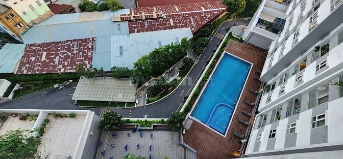 Bán căn hộ 69m2 view hồ bơi, 2PN, 2WC full nội thất cao cấp - 510 KDV