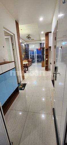 Bán căn hộ 69m2 view hồ bơi, 2PN, 2WC full nội thất cao cấp - 510 KDV