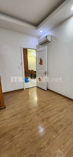Bán căn hộ 69m2 view hồ bơi, 2PN, 2WC full nội thất cao cấp - 510 KDV