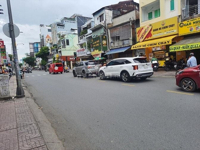Diện tích rất đẹp: 8,5x17m. CN: 112m2. Mặt tiền 191 Bành Văn Trân - 4 