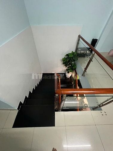 BÁN GẤP NHÀ HẺM XE HƠI 8M – QUẬN 10 – 65M VUÔNG ĐẤT 