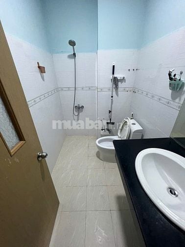 BÁN GẤP NHÀ HẺM XE HƠI 8M – QUẬN 10 – 65M VUÔNG ĐẤT 