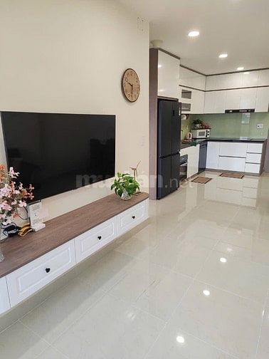 . VIEW HỒ BƠI , GẦN SĂN BAY , 2ty160 /48M/2PN _ SỔ SẴN_ XEM LÀ THÍCH  