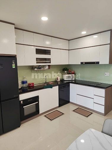 . VIEW HỒ BƠI , GẦN SĂN BAY , 2ty160 /48M/2PN _ SỔ SẴN_ XEM LÀ THÍCH  