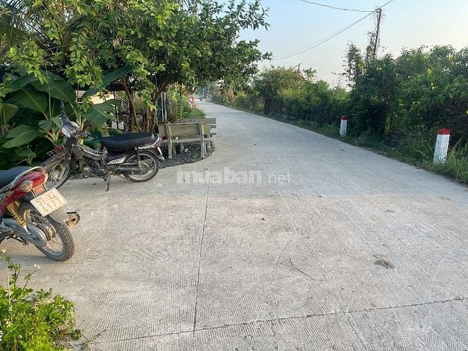 Cần bán lô đất thích hợp làm nhà vườn hoặc kho bãi 