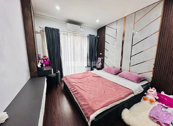 BÁN SIÊU PHẨM , CẦU GIẤY, NGHĨA ĐÔ, HQV,  SỔ VUÔNG , GIÁ NHỈNH 15tỷ