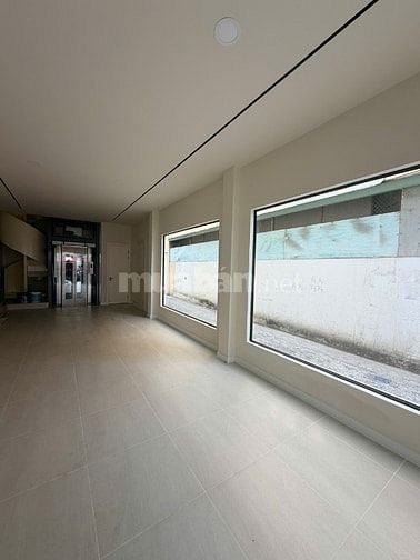 Mặt tiền Phú Nhuận- 4.4 x14 3 tấng thang máy HĐT 55tr/tháng chỉ 23 tỉ 
