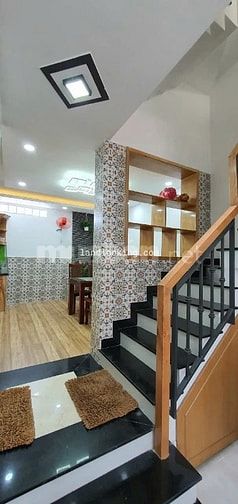 Hạ giá 3ty260 bán nhanh nhà Phan Văn Trị, Bình Thạnh 57m2 với 5 tầng.