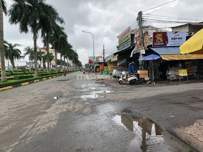 BÁN LỖ 500M2(10X50) SHR, DƯỜNG 32M ĐỐI DIỆN CHỢ, DÂN ĐÔNG GIÁ 730TR