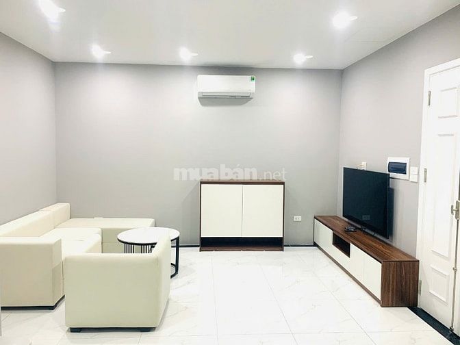 Chính chủ cho thuê căn hộ mới tinh, đầy đủ nội thất