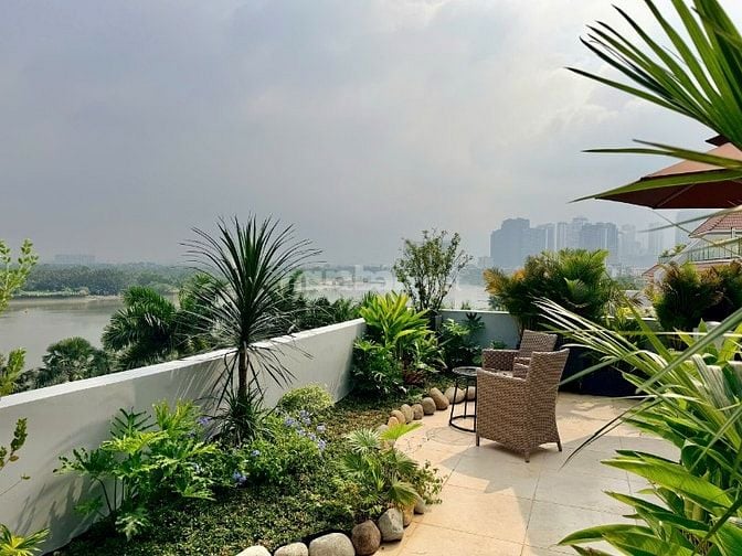 Bán căn hộ dịch vụ ven sông Thảo Điền - tài sản khan hiếm trung tâm