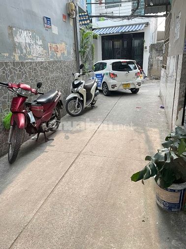 (🌹hh 40tr) Nhà 2 lầu ngay ngã tư Lạc Long Quân Âu Cơ