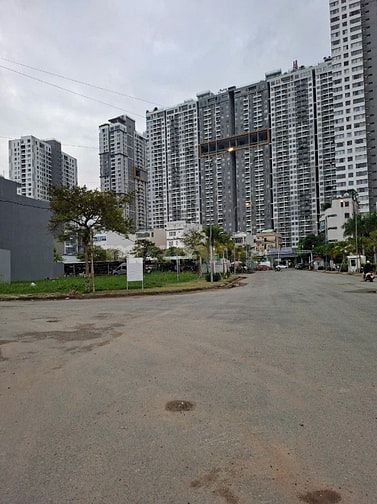 Bán lô đất nền 90m2 giá 2tỷ590 triệu đường Đào Trí, gần Q7 Riverside