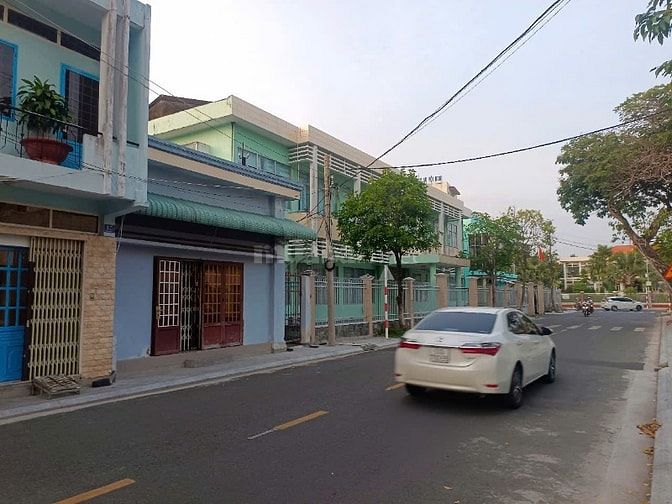 Nhà mặt tiền 13 Trần Hưng Đạo, P. Long An, Tây Ninh