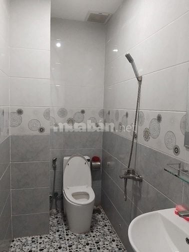 BÁN NHÀ MT NGUYỄN THÁI BÌNH, P4, TÂN BÌNH 9 tỷ.