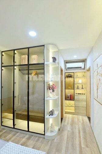 Vị Trí Vàng  ,Gần Sân Bay 2,160 tỷ/ 53m2 _full nội thất ,shr ,thuê 15t