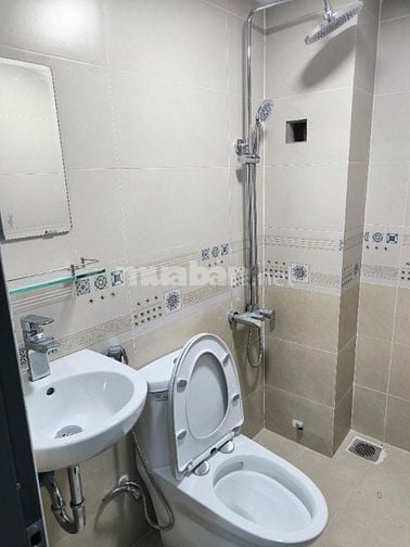 Cho thuê nhà hẻm Lê Văn Lương cầu Long Kiểng