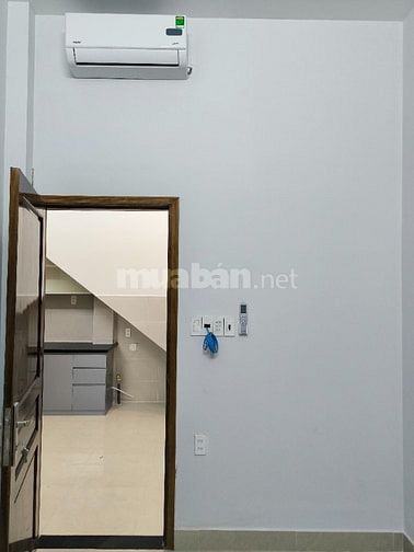 Cho thuê nhà hẻm Lê Văn Lương cầu Long Kiểng