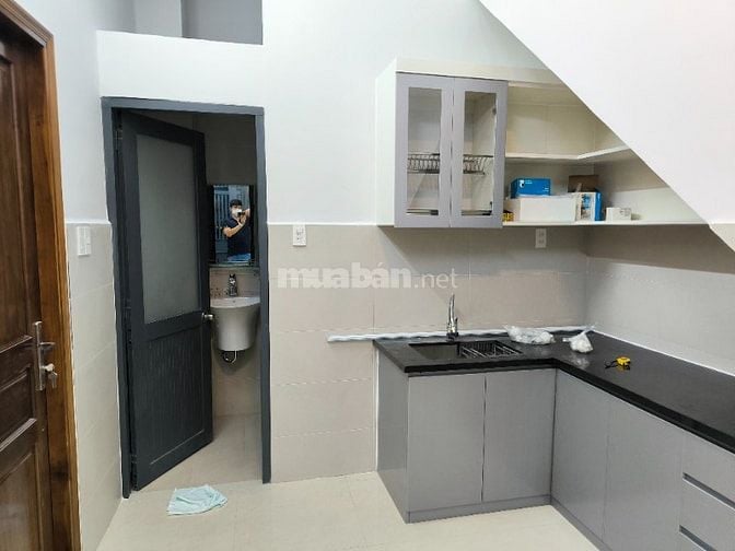 Cho thuê nhà hẻm Lê Văn Lương cầu Long Kiểng