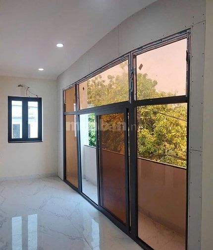 Bán nhà phố 3 tầng , p Bình Trưng Tây , đ. Nguyễn Thị Định